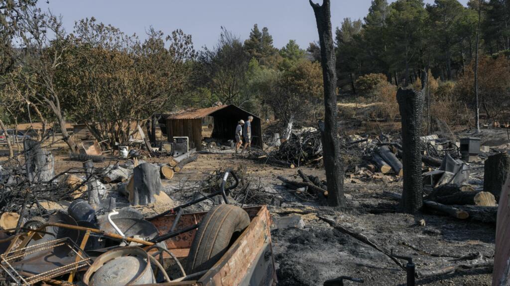 'Challenging day' for firefighters battling huge blaze in France