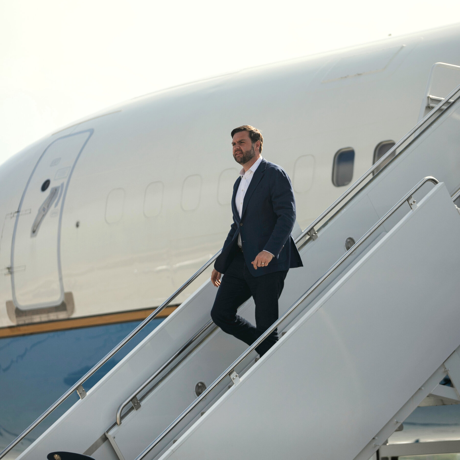 Vance Says U.S. Is Working for a Meeting With Trump, Putin and Zelensky