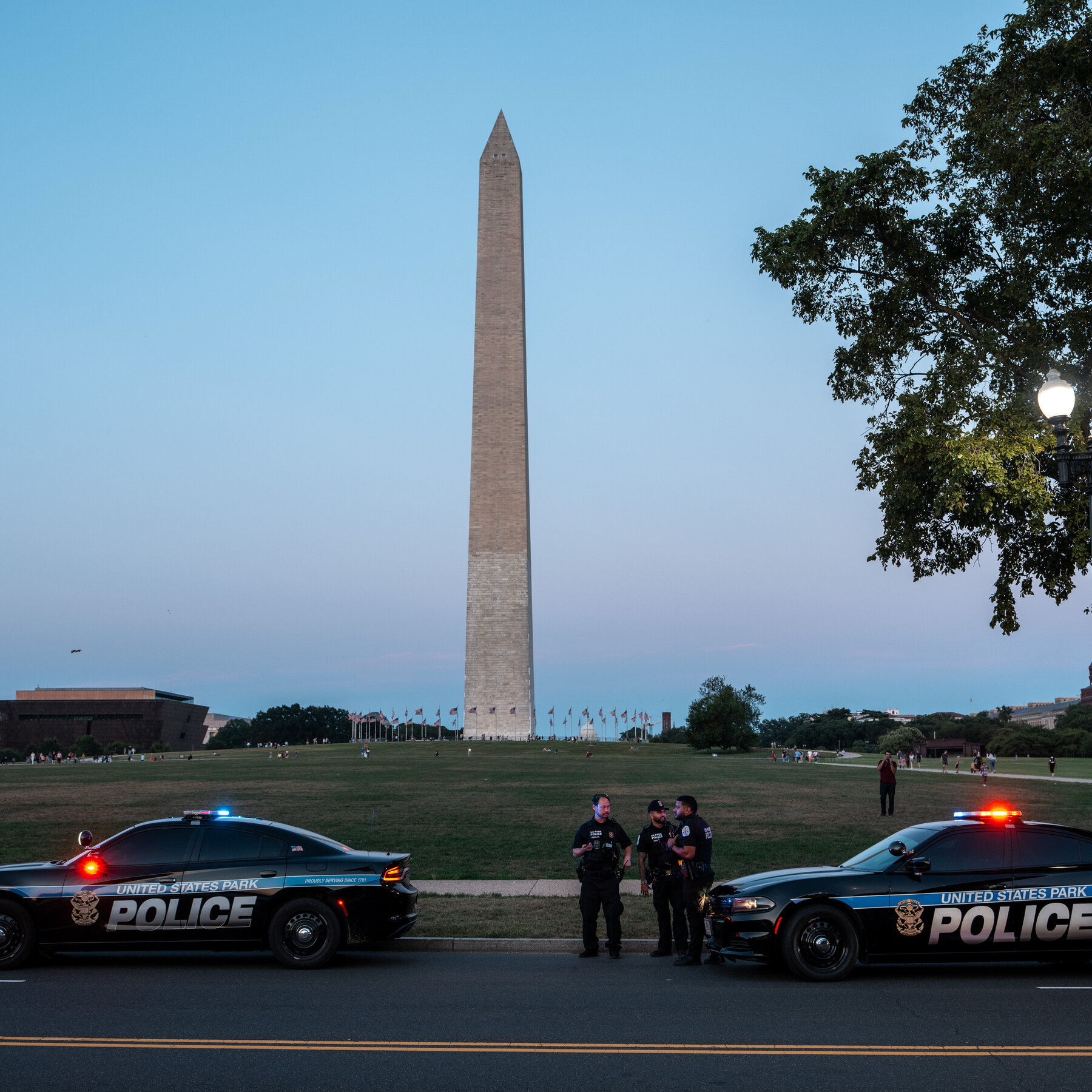 Trump Administration to Put F.B.I. Agents on Night Patrol in Washington