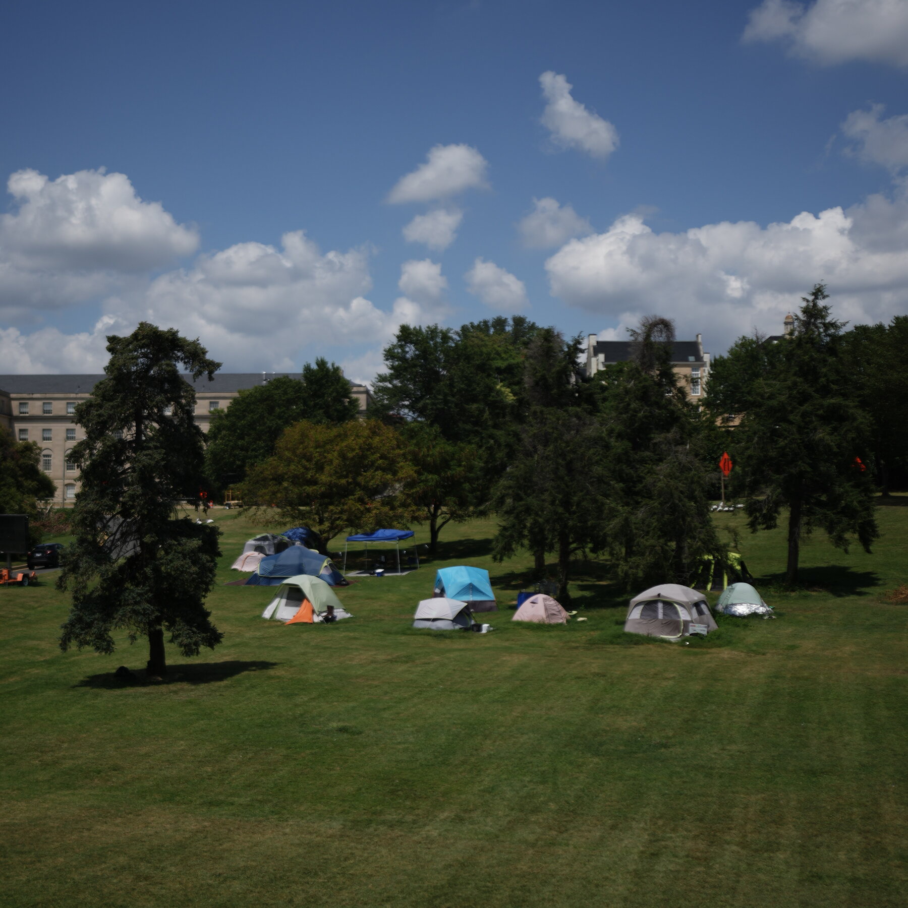 Trump says he will clear out Washington’s homeless population but offers few details.