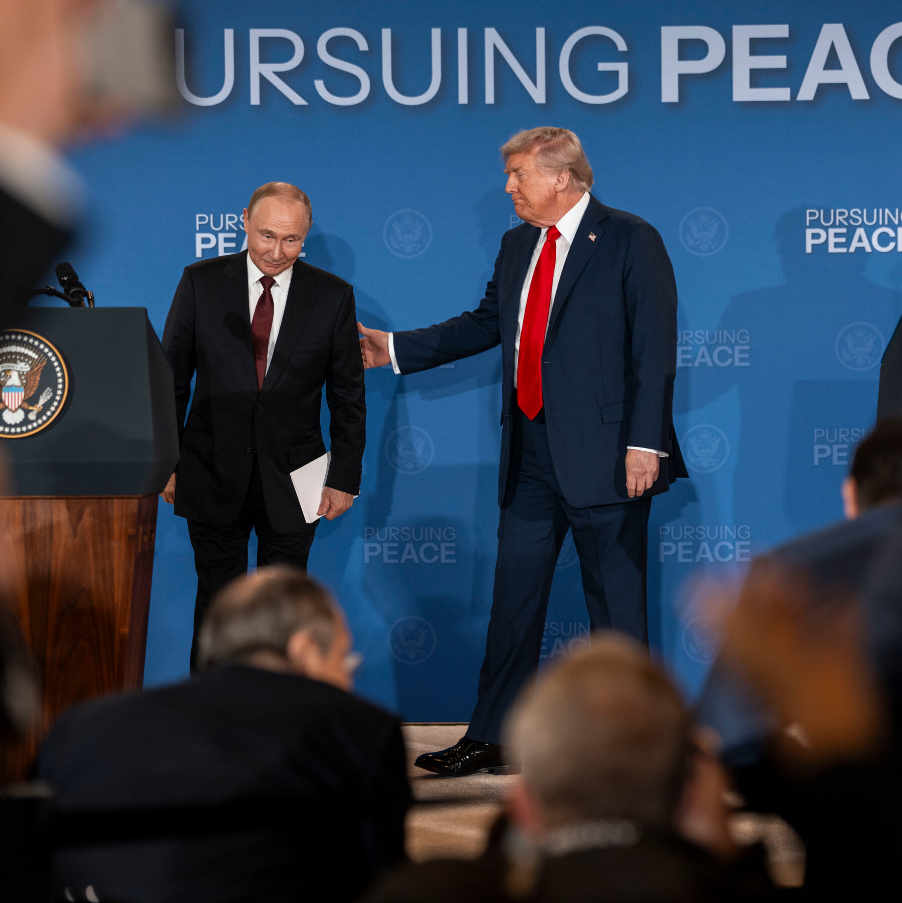 Trump Administration Minimizes Summit Papers Left in Hotel