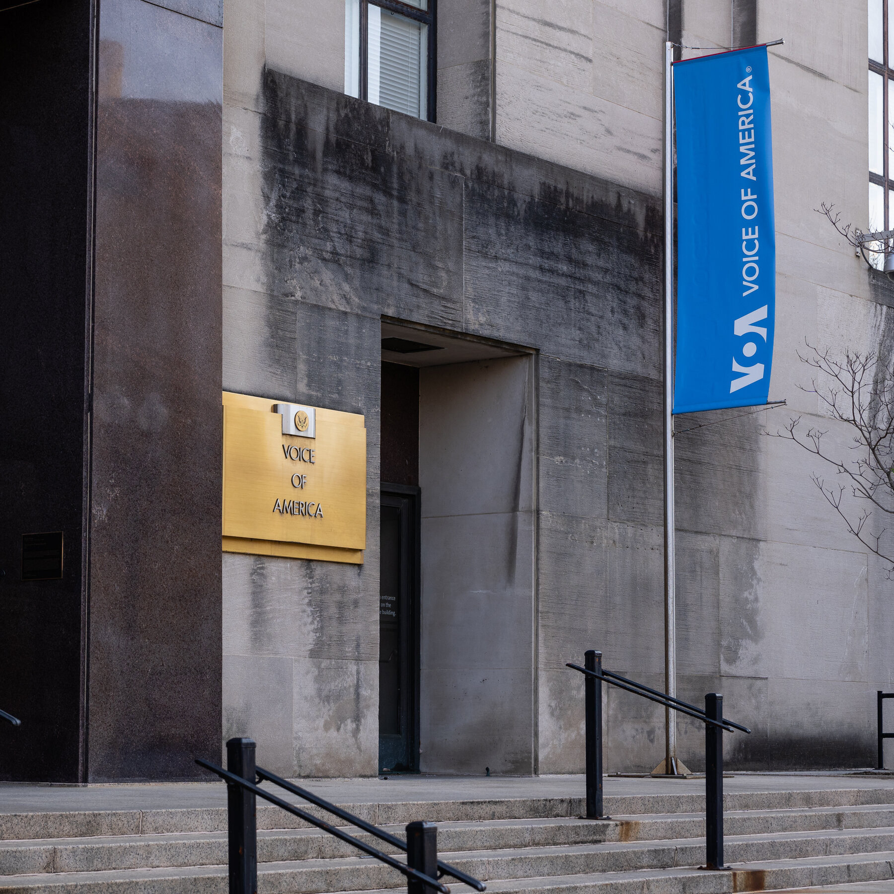 A judge threatens to hold a Trump official in contempt over the silencing of Voice of America.