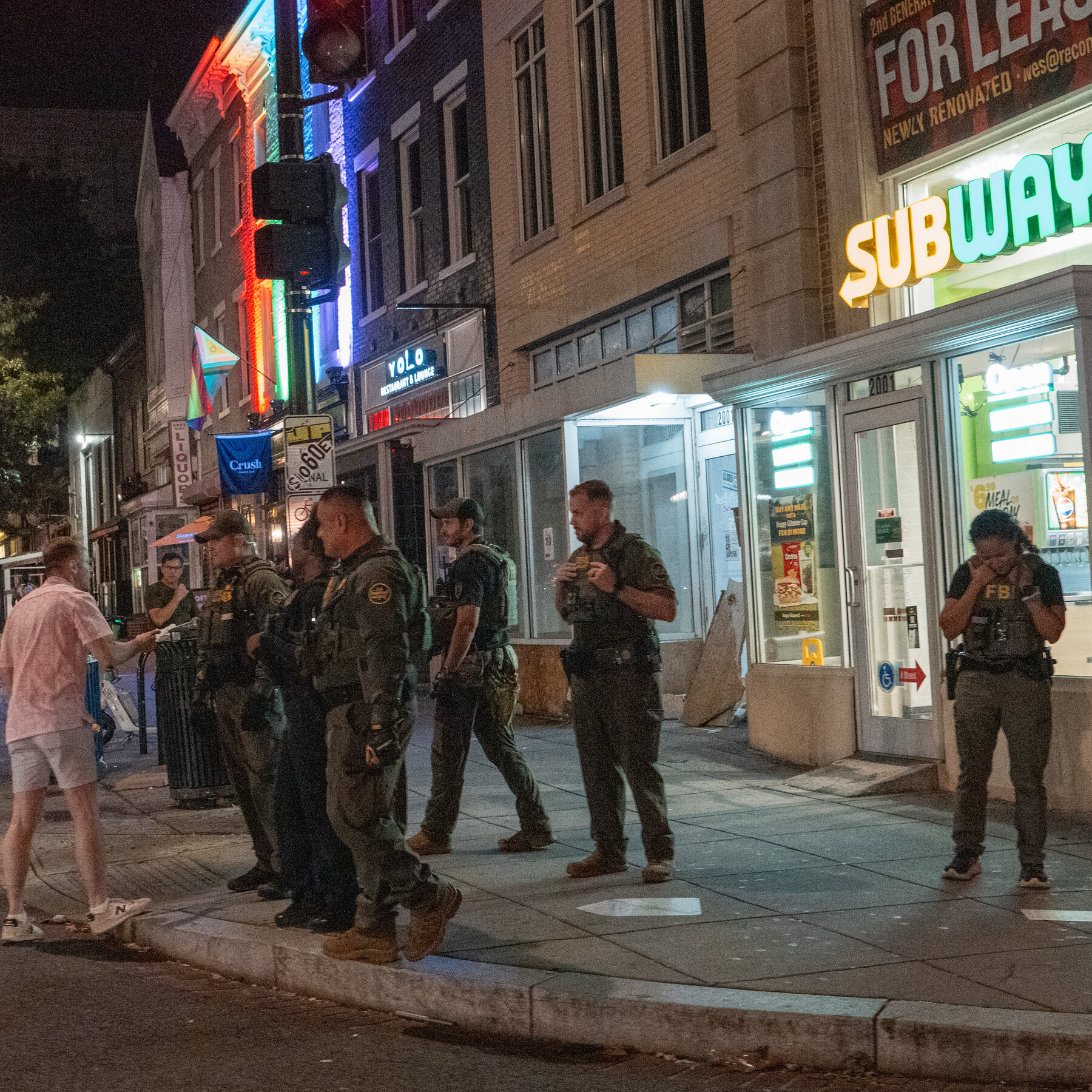 Prosecutors Fail to Secure Indictment Against Man Who Threw Sandwich at Federal Agent