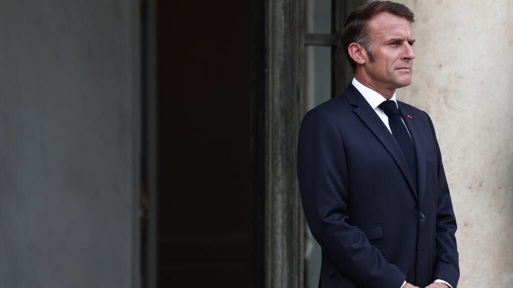 Macron gives 'full support' to embattled PM as crisis looms in France