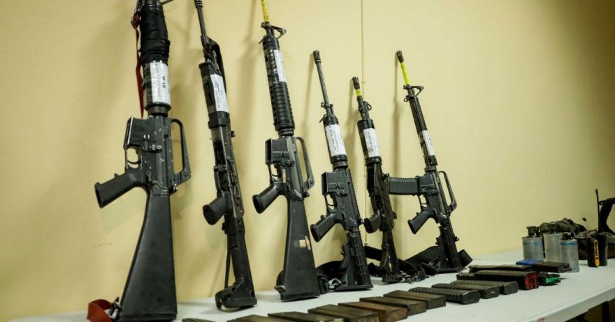 Bilan des opérations à Kenscoff : plus de 1 500 cartouches, 6 fusils d’assaut, des chargeurs, grenades et matériels de communication confisqués par la police