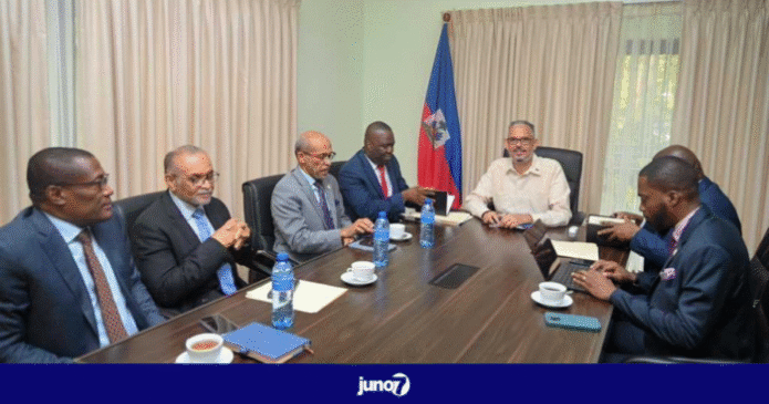Le Premier ministre échange avec le Barreau de Port-au-Prince sur l’Avant-projet de Constitution