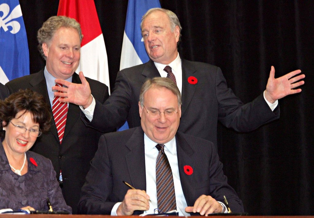 Political world pays tribute to Ken Dryden