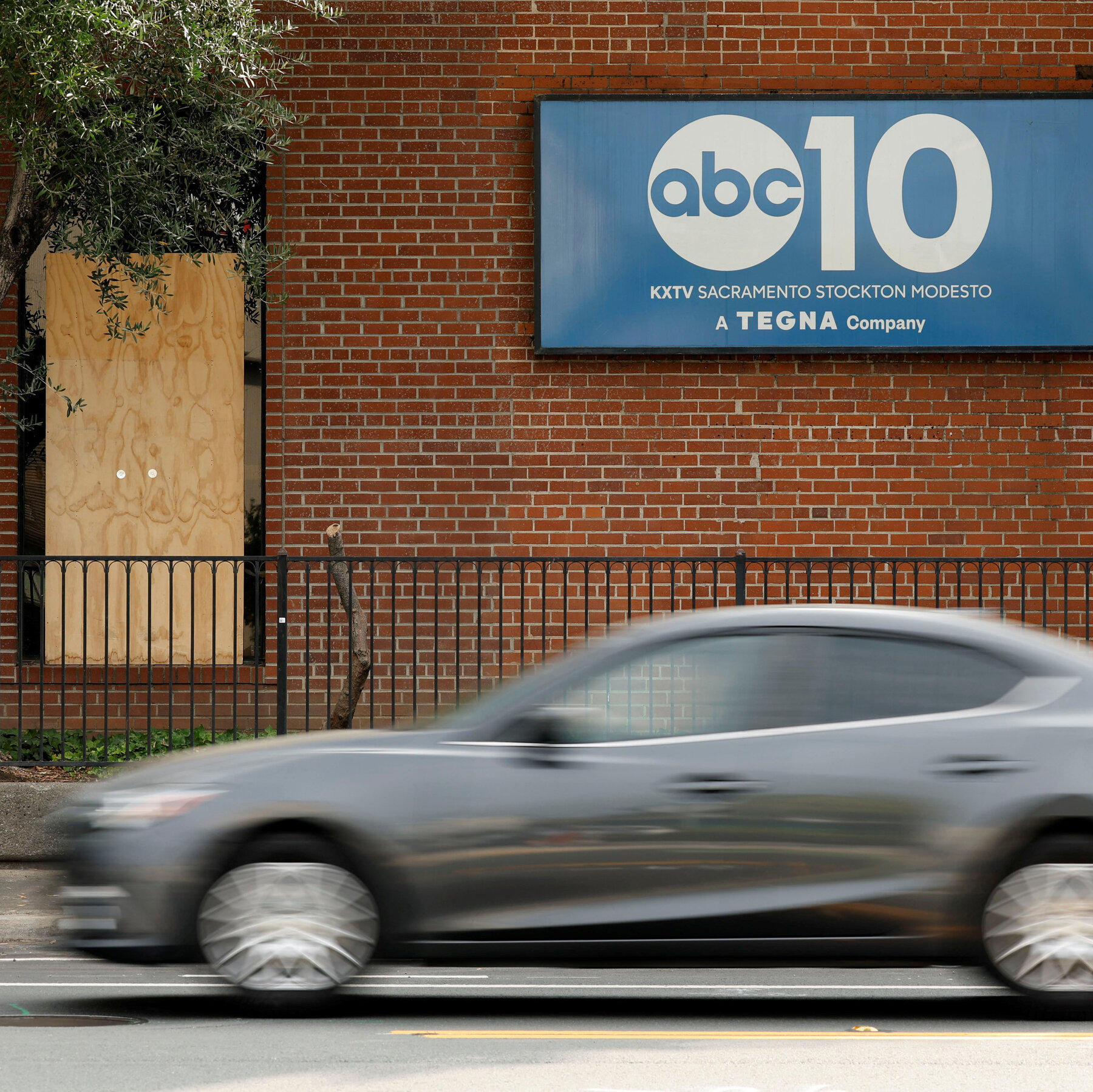 Retired Lobbyist in Federal Custody in ABC Affiliate Shooting in Sacramento, California
