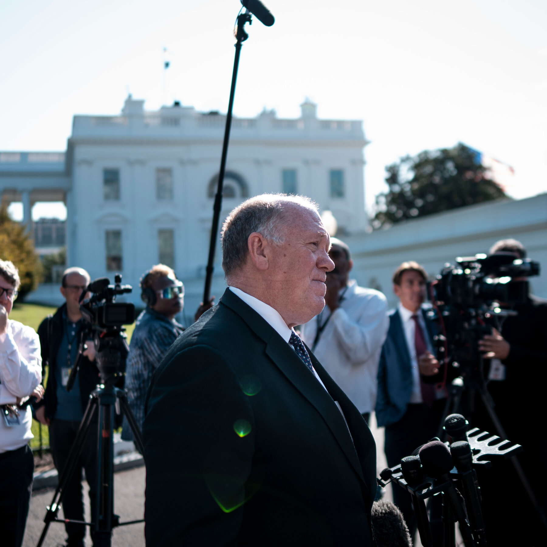 White House Denies Homan Took Bag of Cash in F.B.I. Inquiry