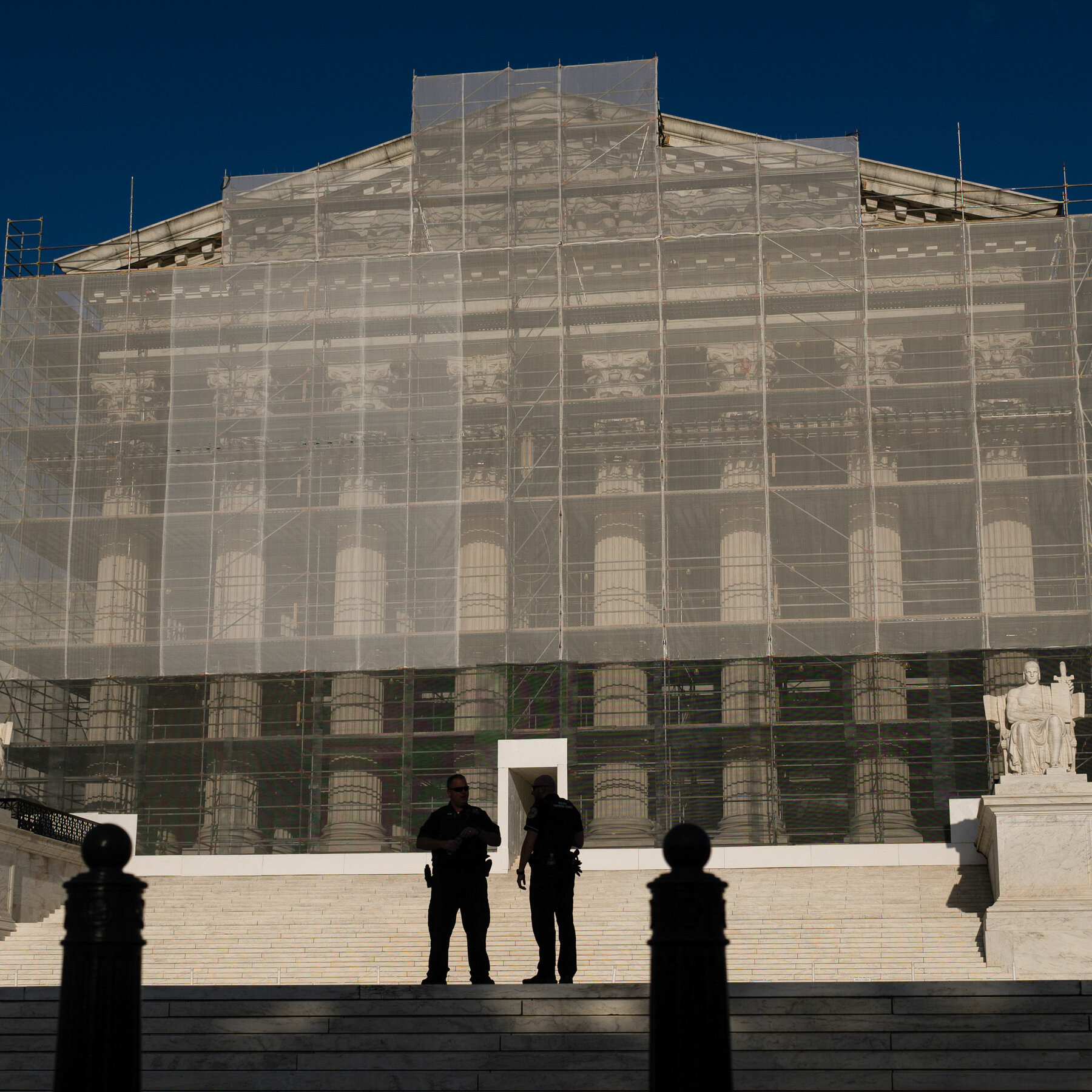 Trump Administration Asks Supreme Court to Allow End of Birthright Citizenship