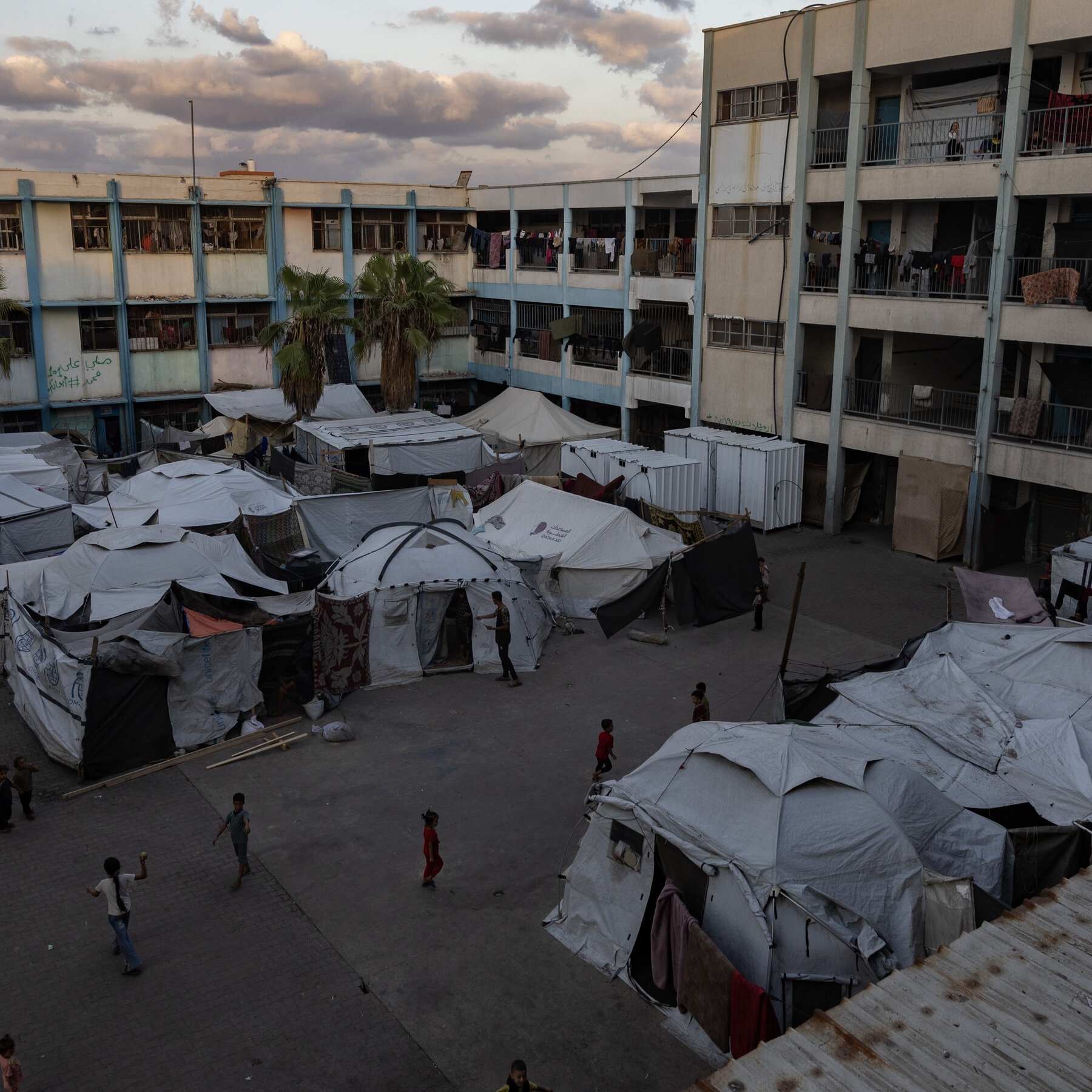 Trump Sets Sunday Deadline for Hamas to Agree to Cease-fire Plan With Israel