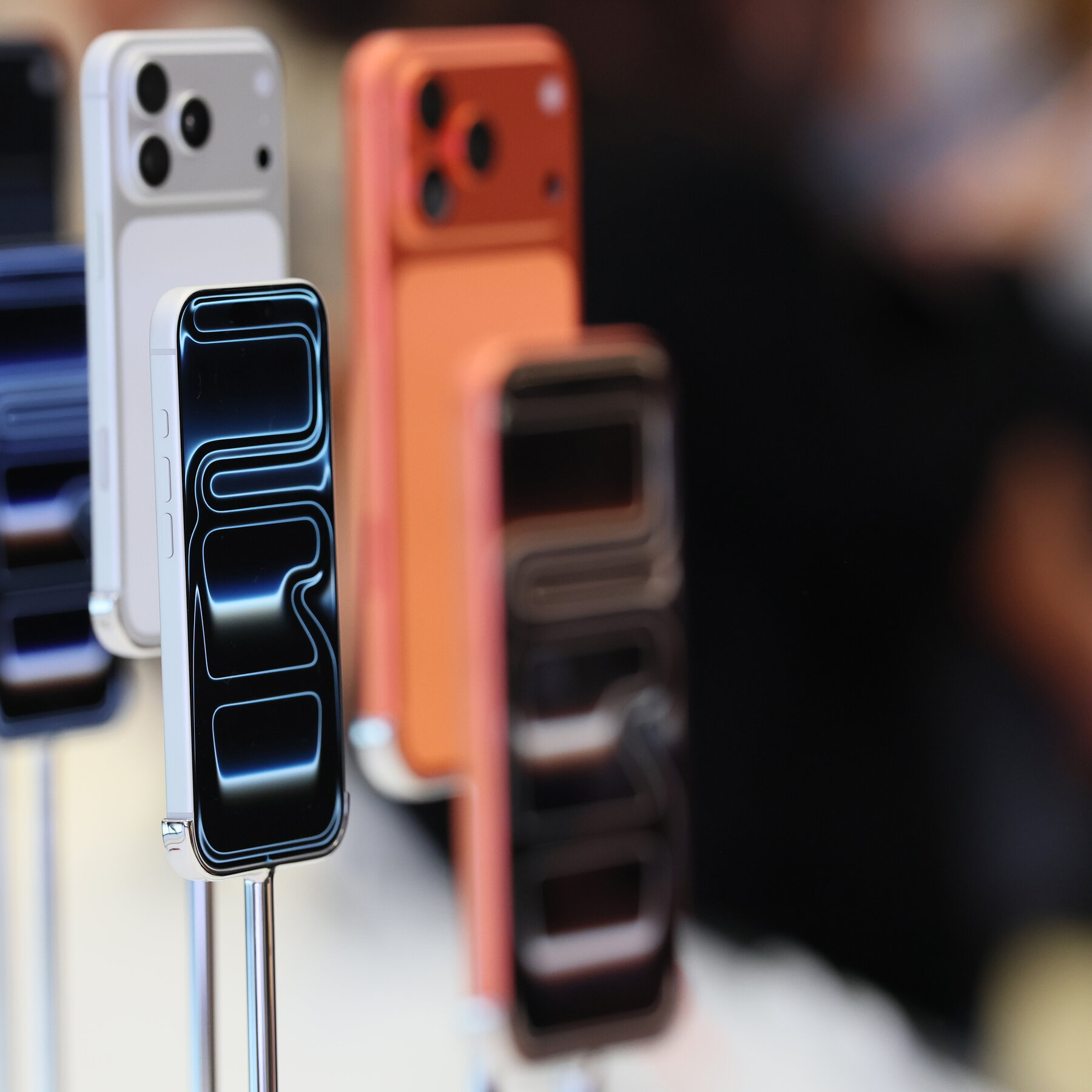 Apple Takes Down ICE Tracking Apps Amid Trump Pressure Campaign