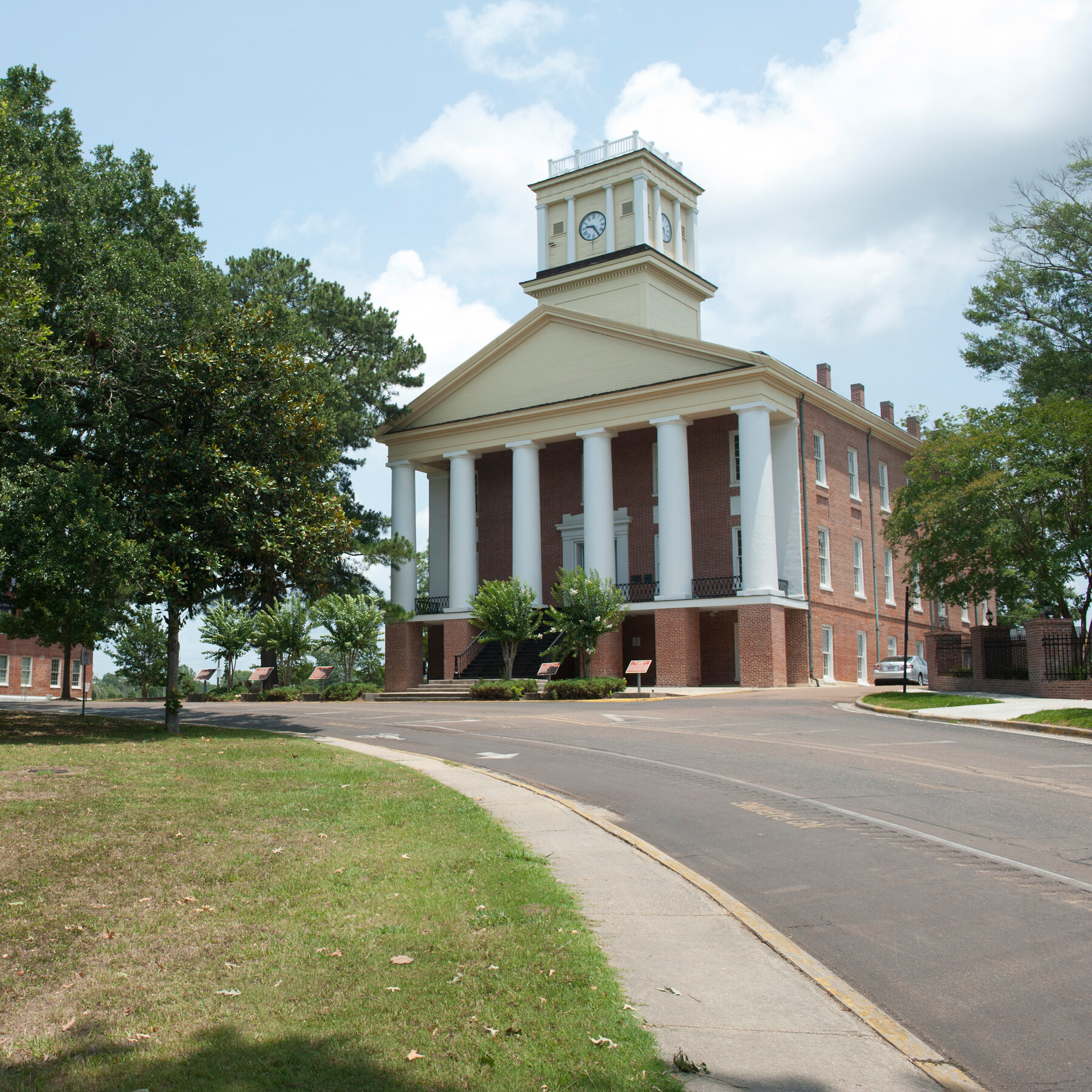 At Least 1 Dead and 3 Injured After Shootings at Mississippi Universities