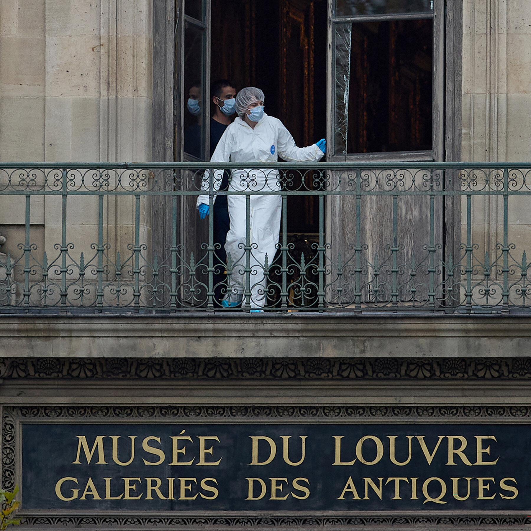 Other Brazen Art Heists Like the Louvre Jewelry Theft