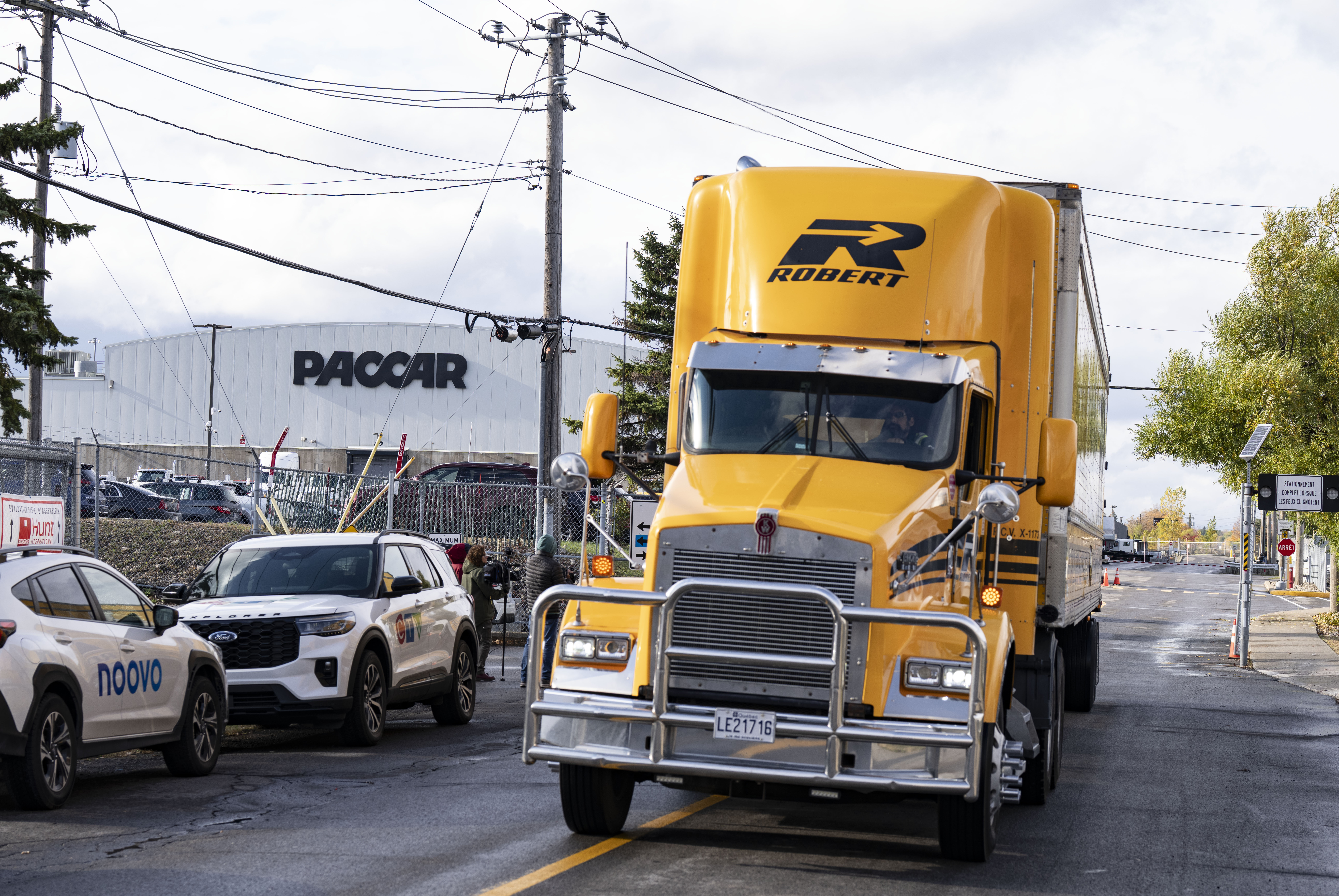 300 Quebec workers laid off by truck manufacturer Paccar ahead of U.S. tariffs