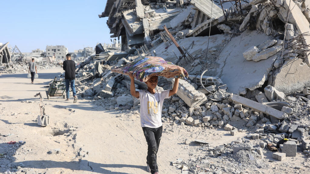 France resumes Gaza evacuations after suspension over antisemitic posts