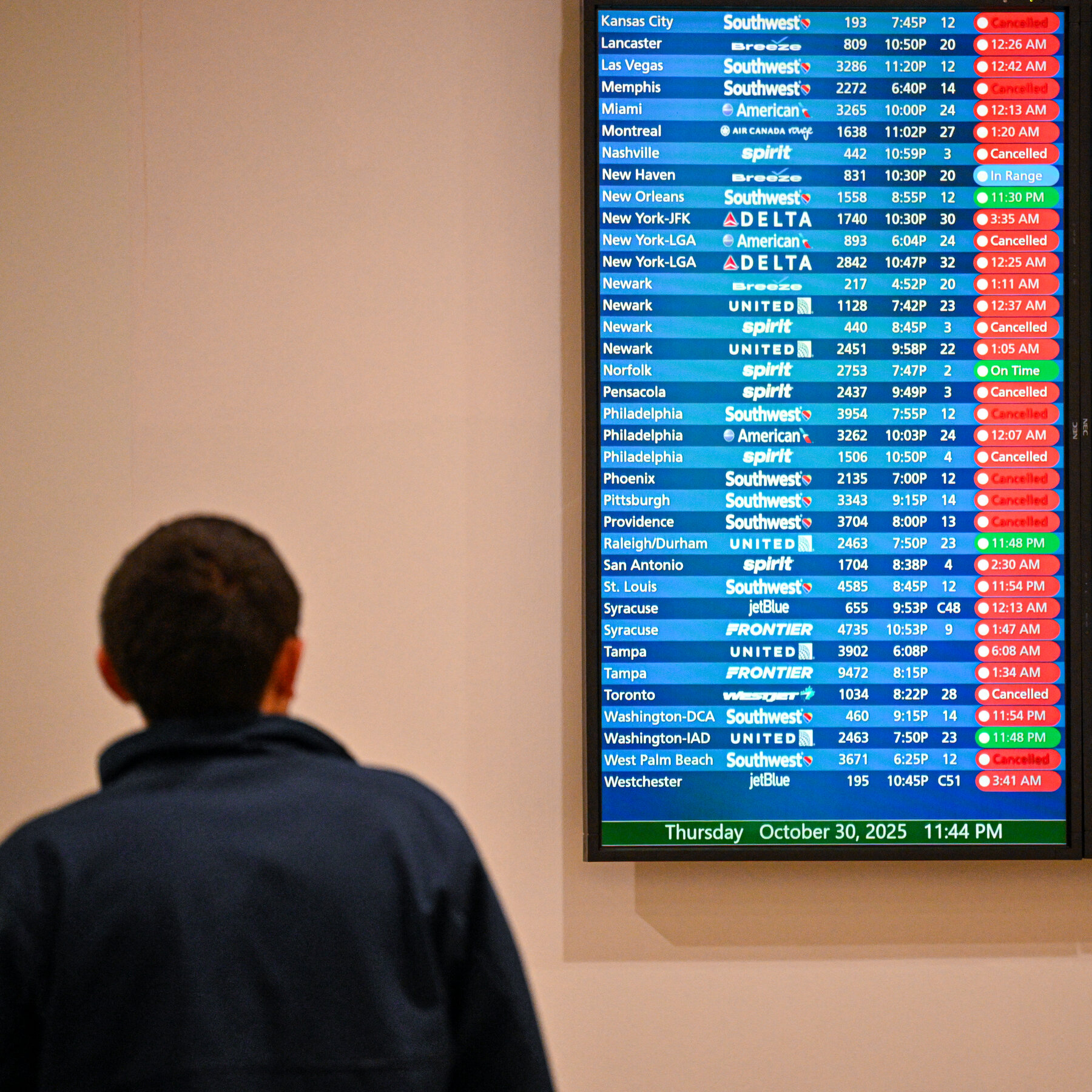 Staffing Issues Cause Another Day of Air Travel Delays