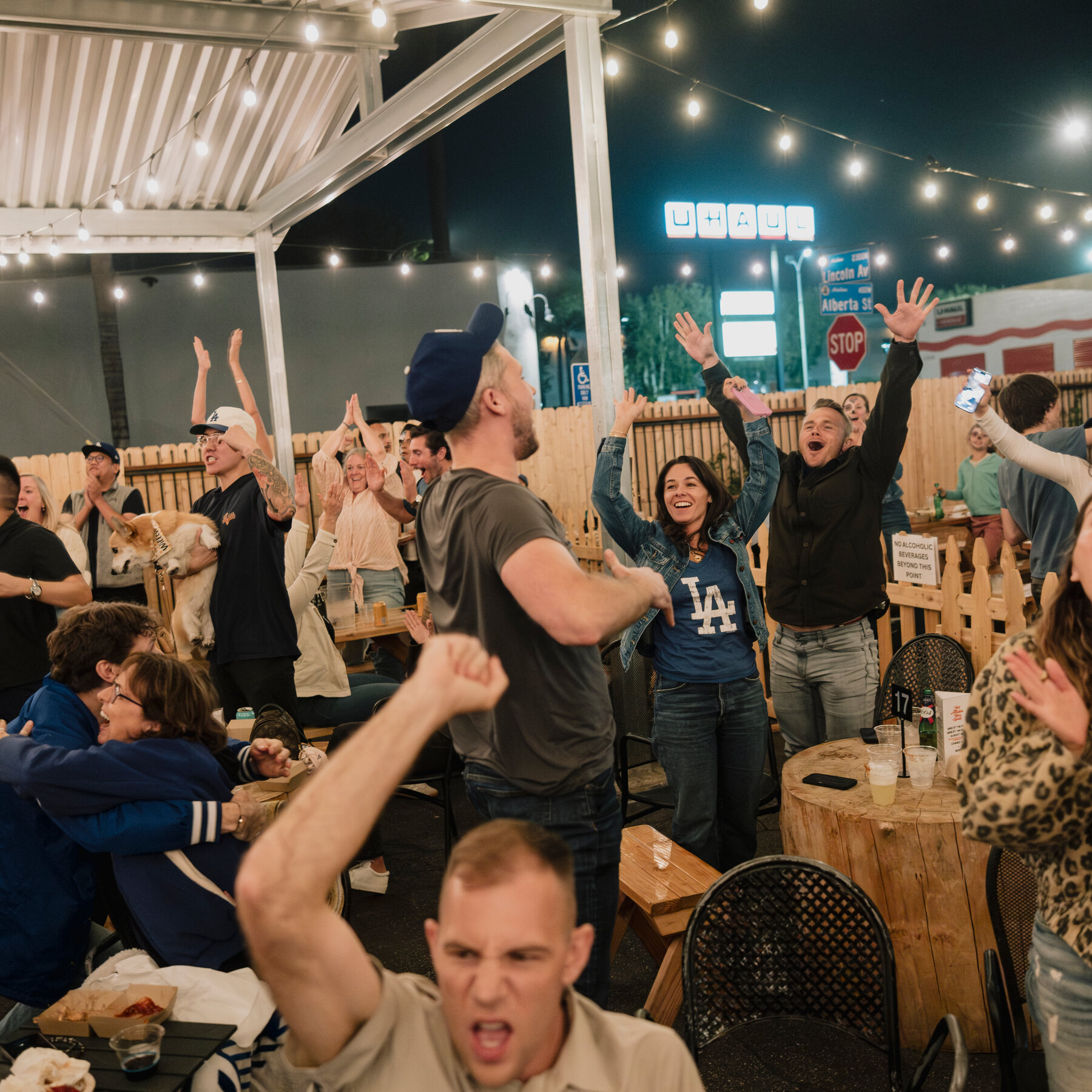 In a Dark Year, Los Angeles Basks in the Dodgers’ Glow