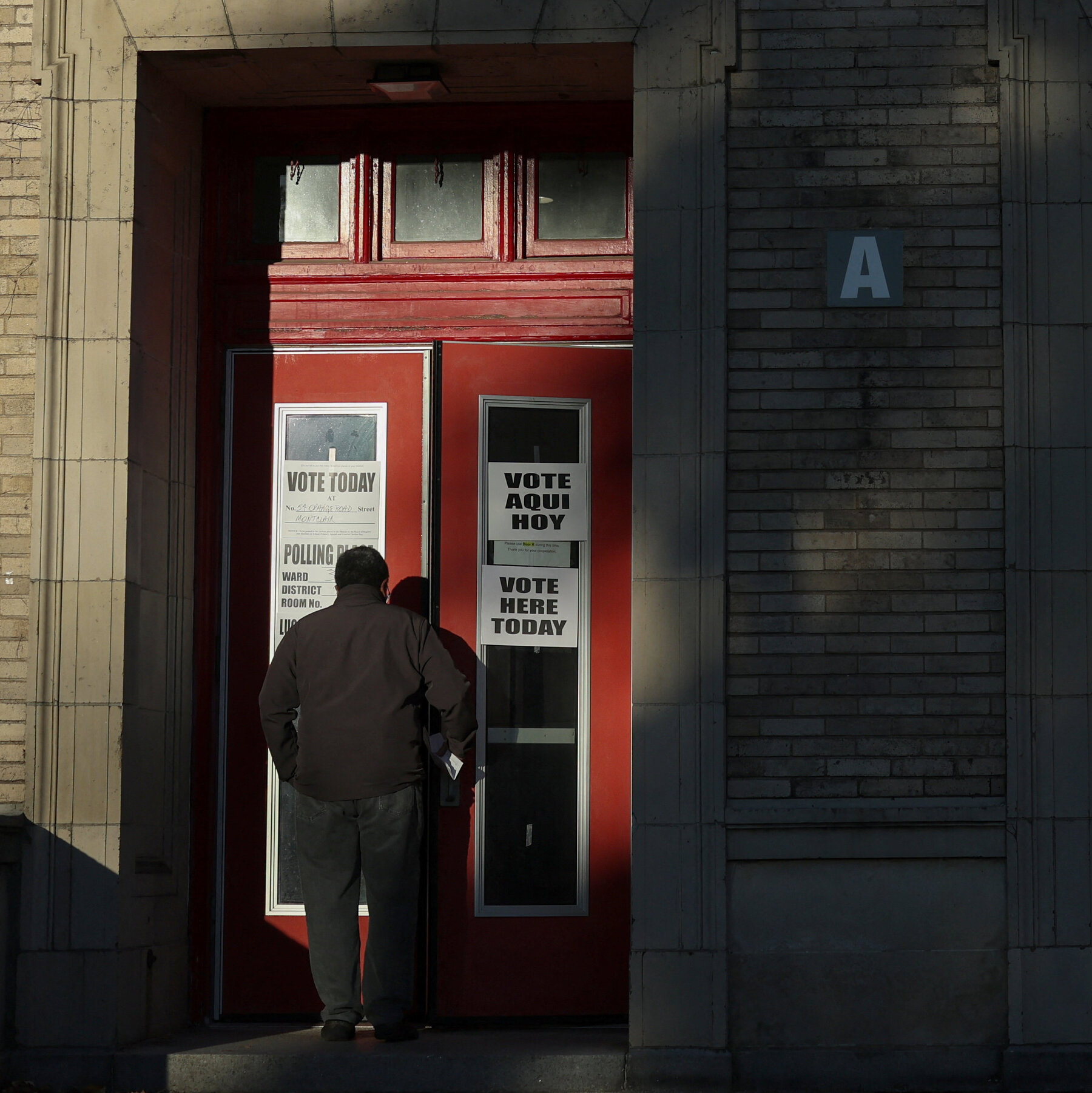Election Day Bomb Threats Briefly Close Some Polling Sites in New Jersey