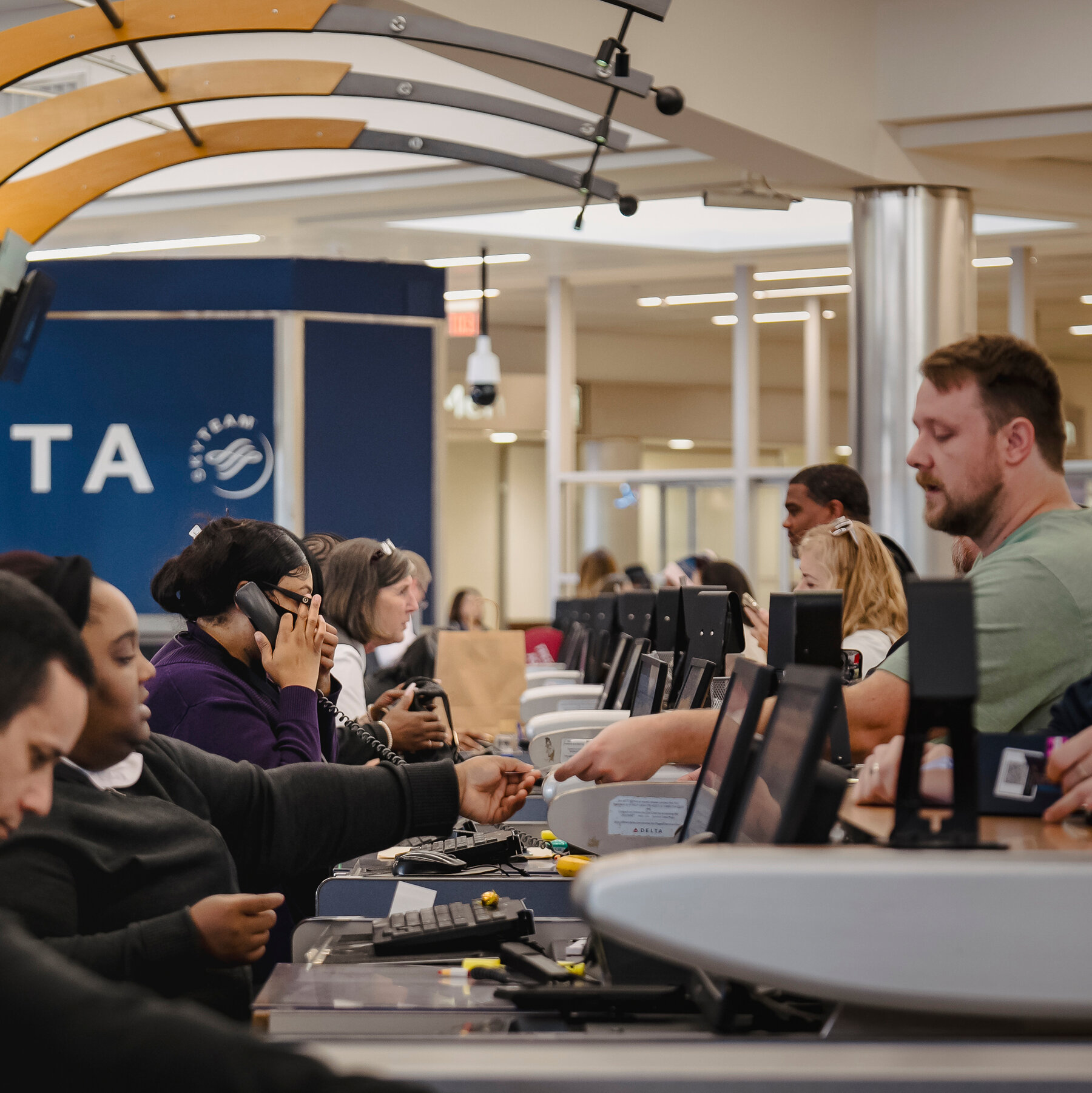 As Airlines Cancel Flights, Travelers Seek Other Options