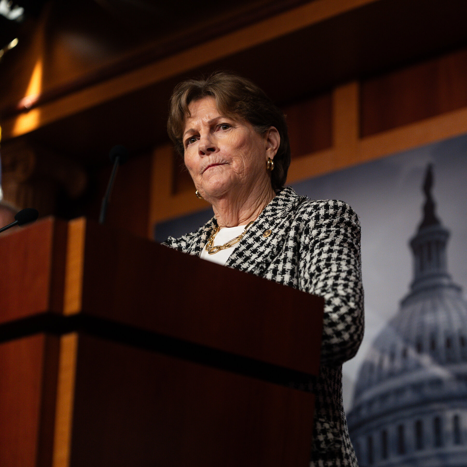 Jeanne Shaheen Faces Shutdown Blowback From Her Daughter