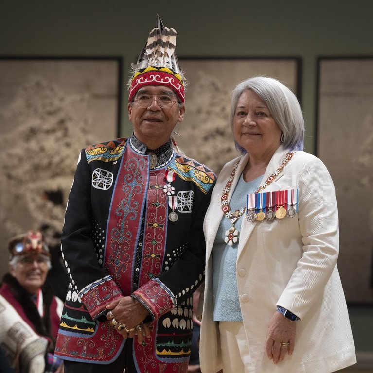 Chief asks for help finding missing jacket adorned with Order of Canada, family history