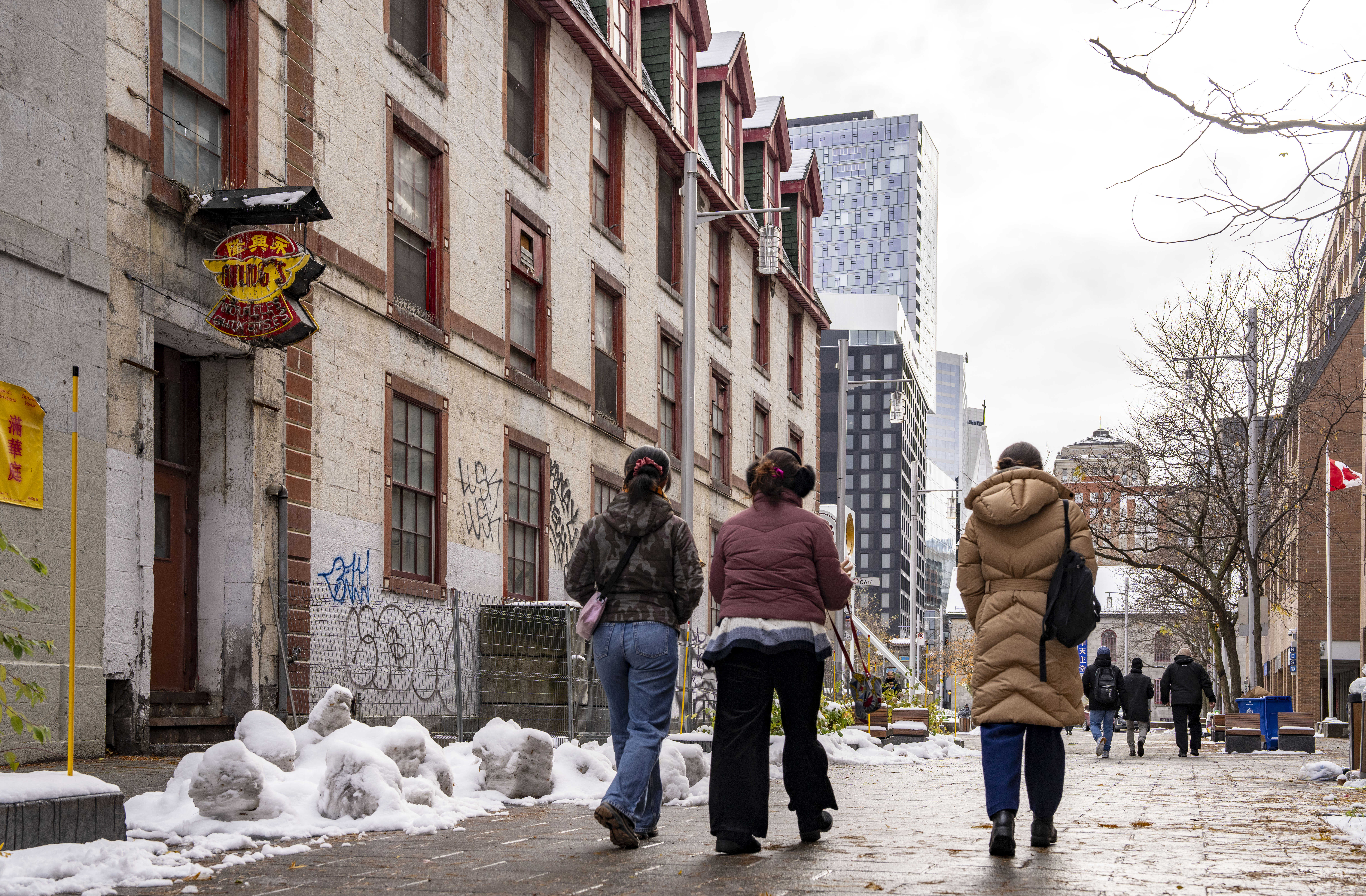 Montreal’s staple Wing Noodles to close