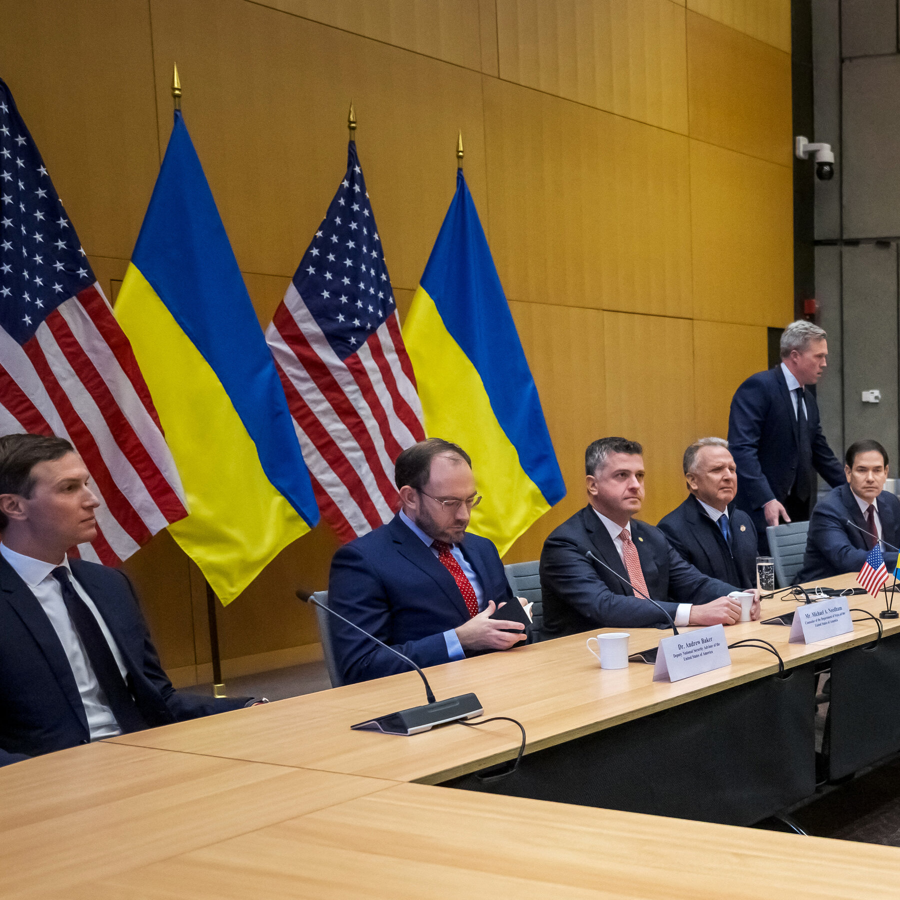 U.S. Army Secretary’s Unusual Role in Ukraine Peace Negotiations