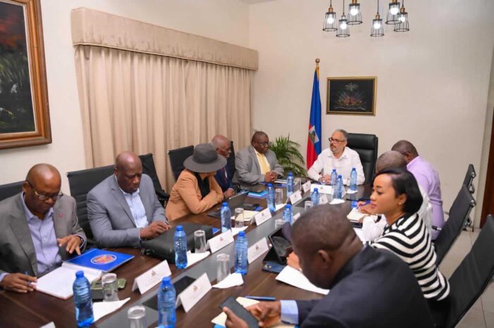 Le Gouvernement accélère l’examen du décret électoral pour lancer le processus électoral en Haïti