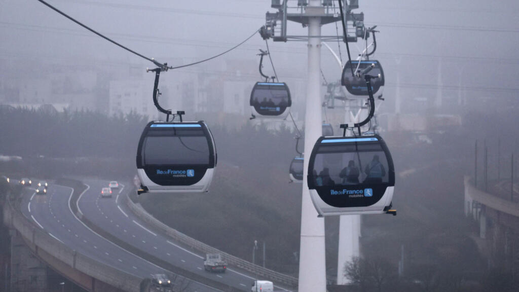 First urban cable car unveiled in Paris region