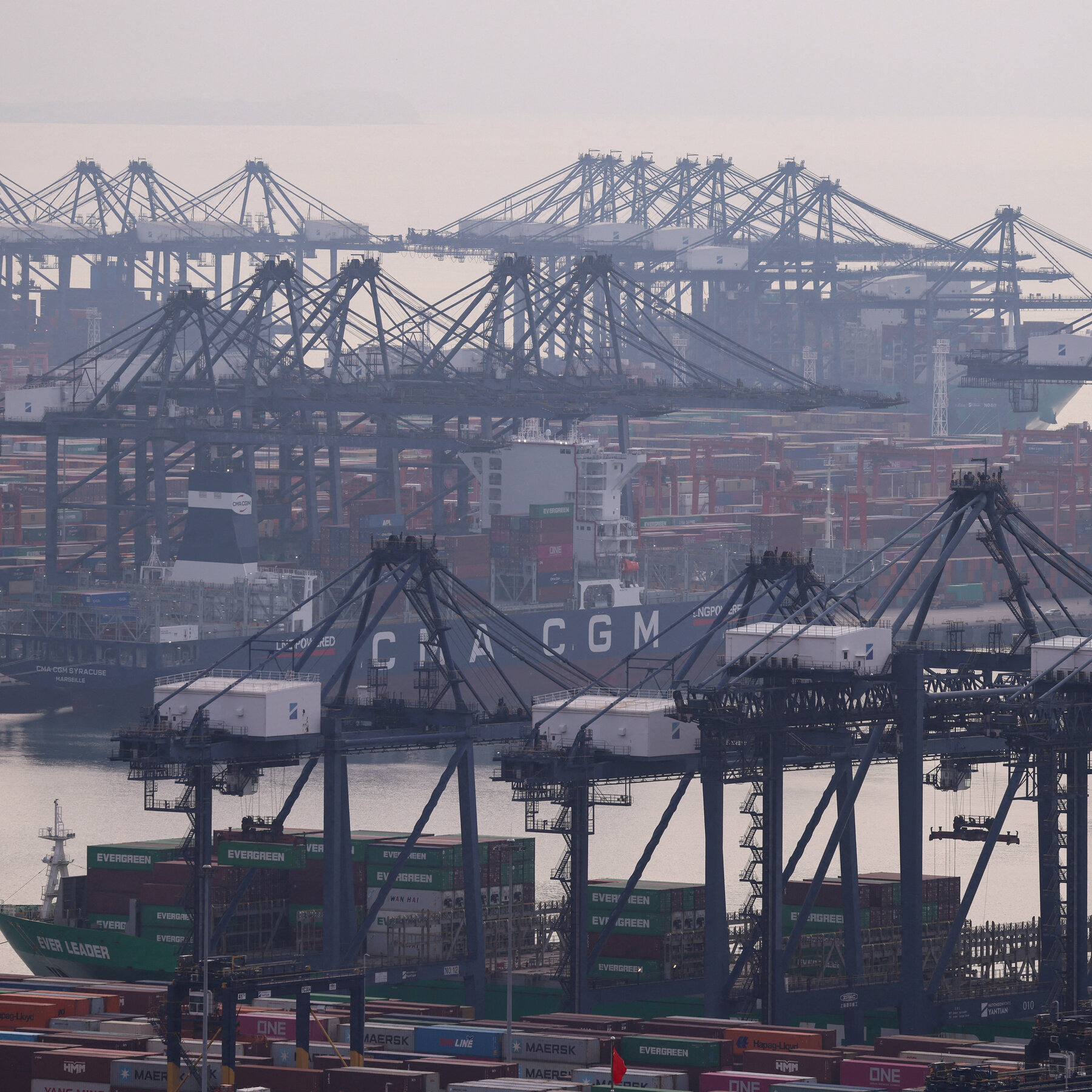 Trump Administration Delays Tariffs on Chinese Semiconductors