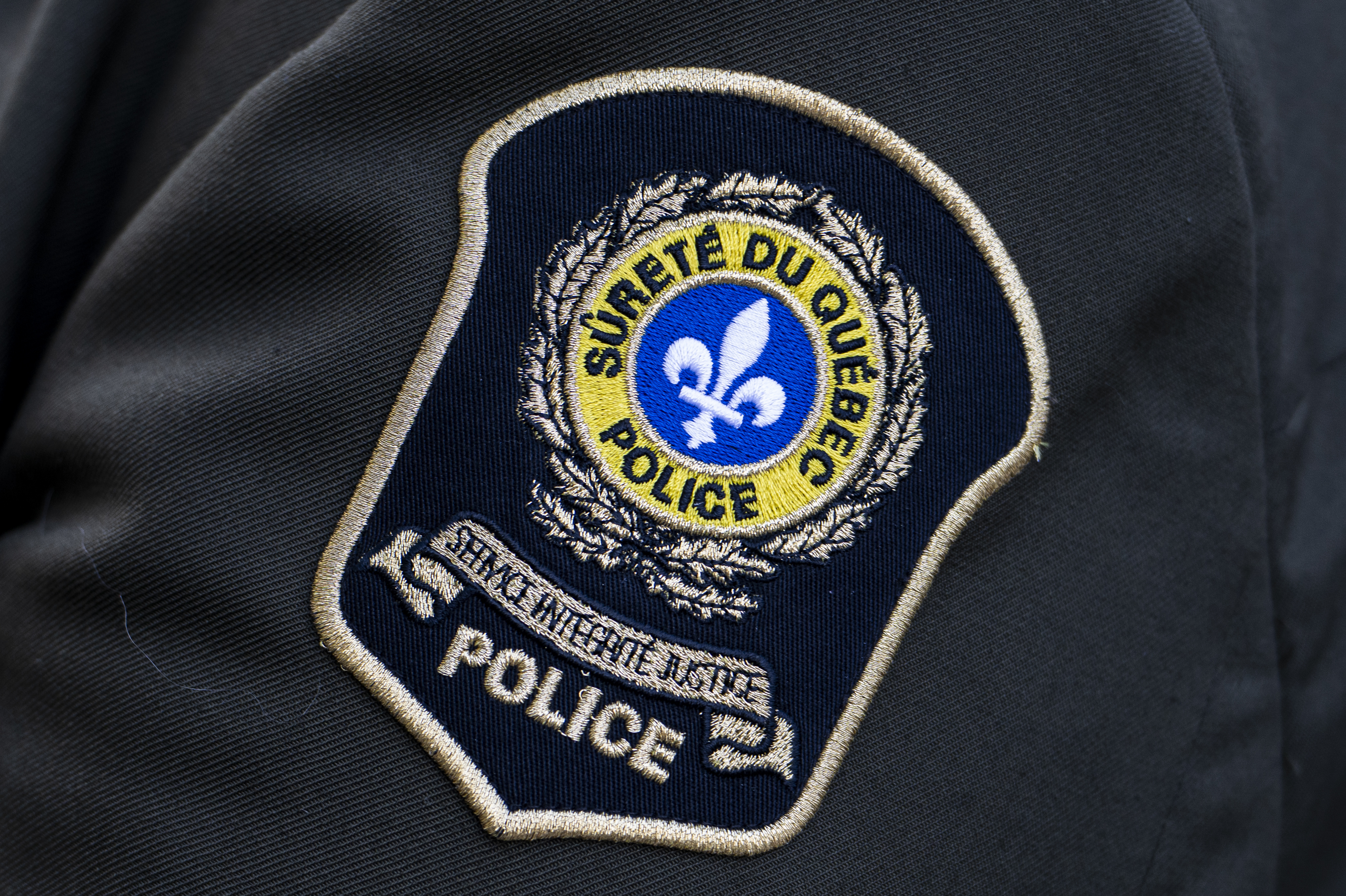Tractor sinks in lake near Montreal: man and child missing