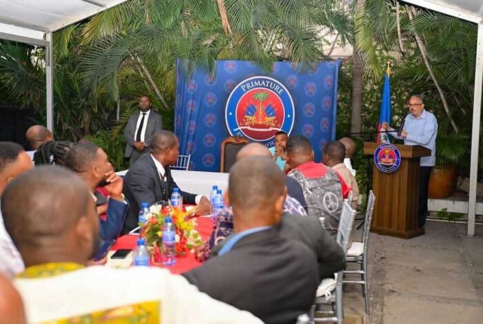 Sécurité et inclusion sociale : échanges entre le Premier ministre et des organisations de base