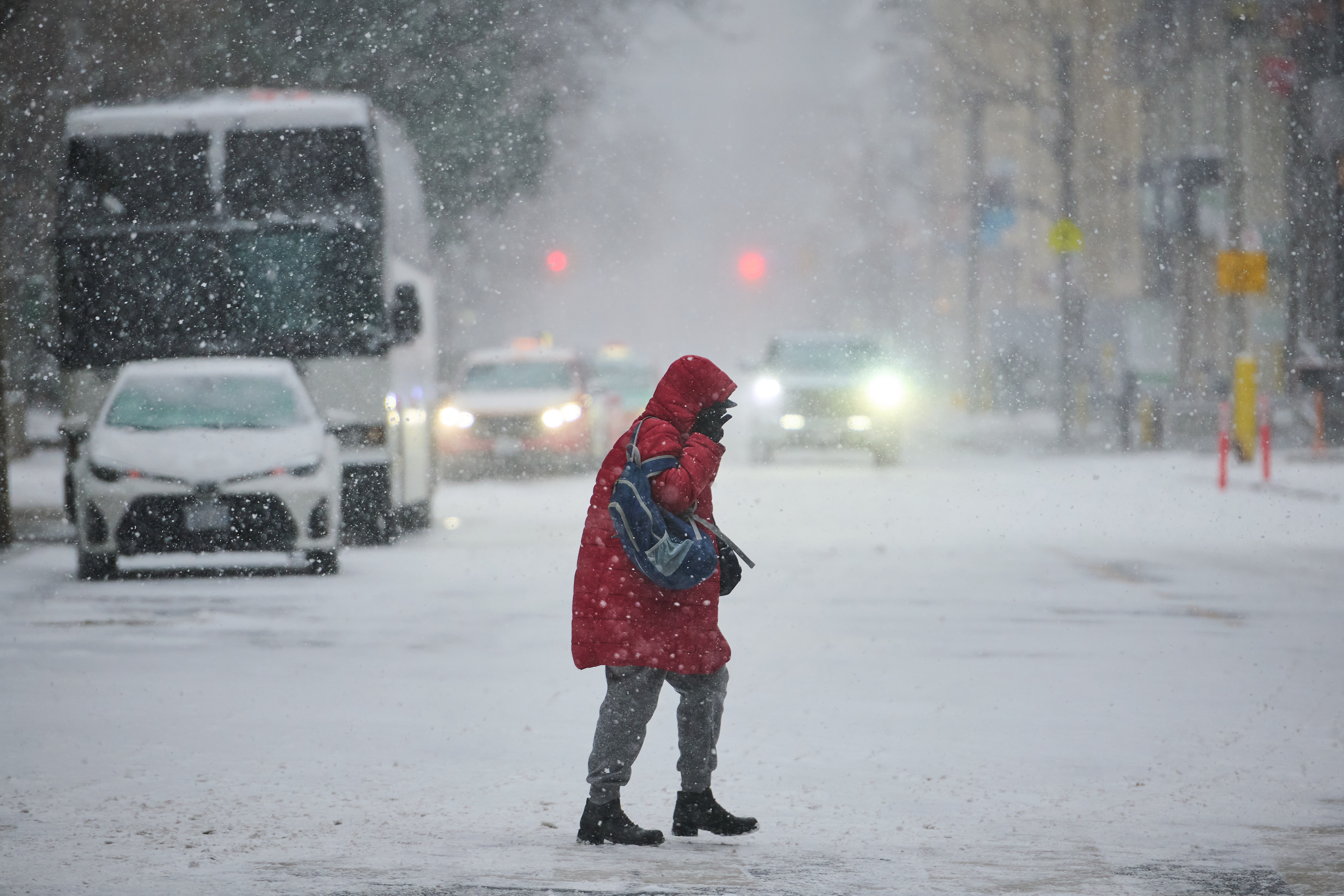 Winter storms to continue hammering parts of Ontario, Quebec