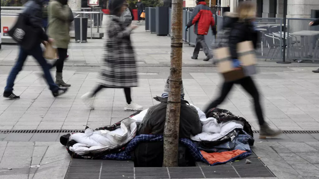 Paris launches winter emergency plan as homeless man dies from cold