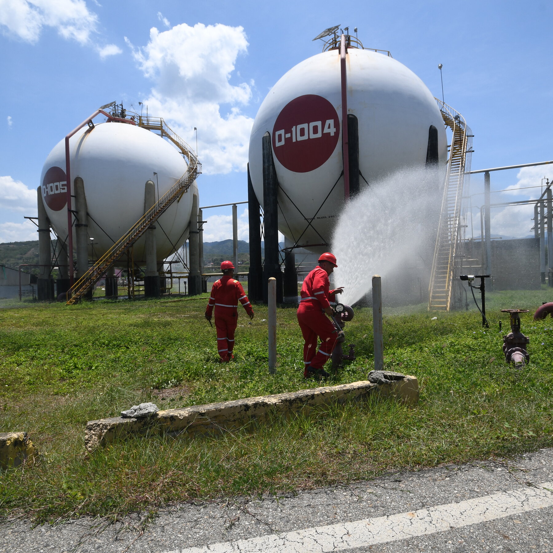 Trump Long Wanted to ‘Take the Oil.’ He Says He’ll Do It in Venezuela.