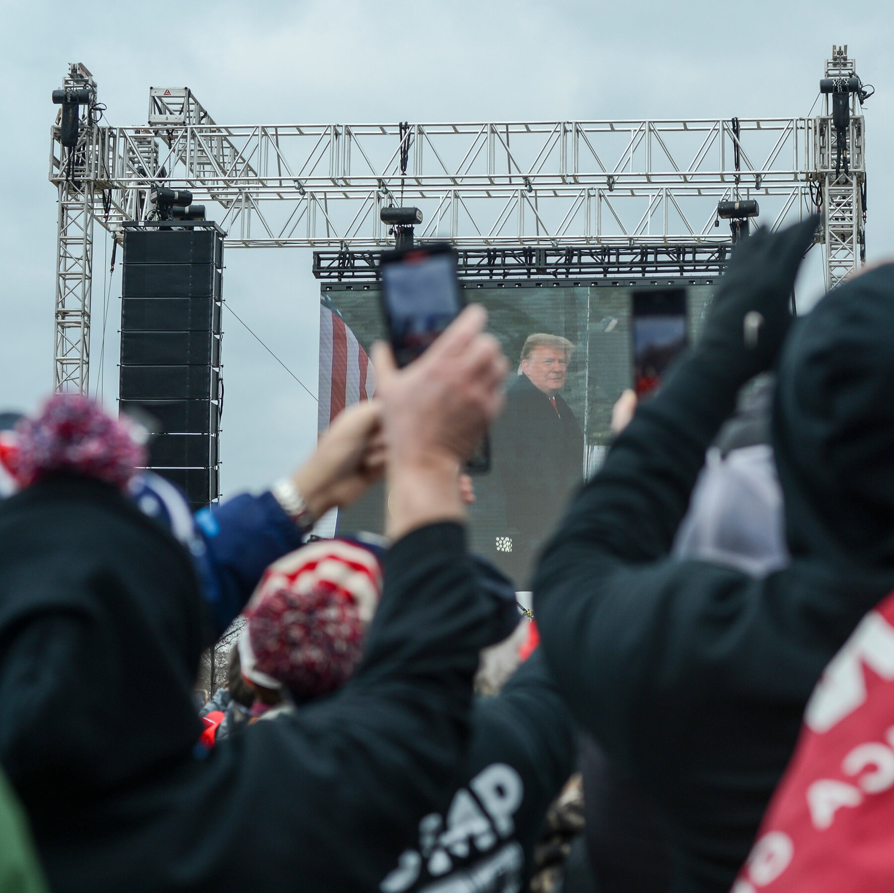 Trump Warns of Impeachment if Republicans Lose Midterm Elections