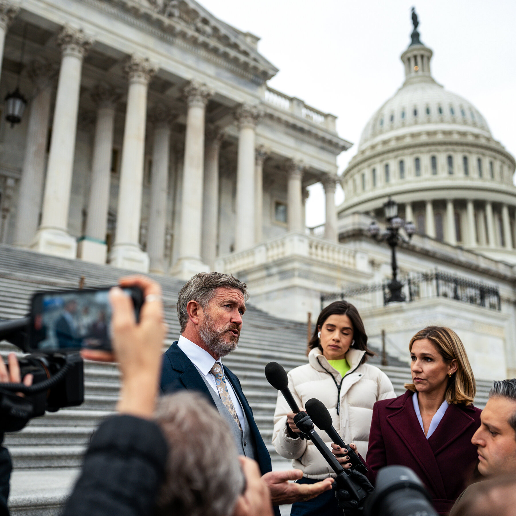 Thomas Massie Thinks Trump and Republicans Are ‘Gaslighting’ on Venezuela