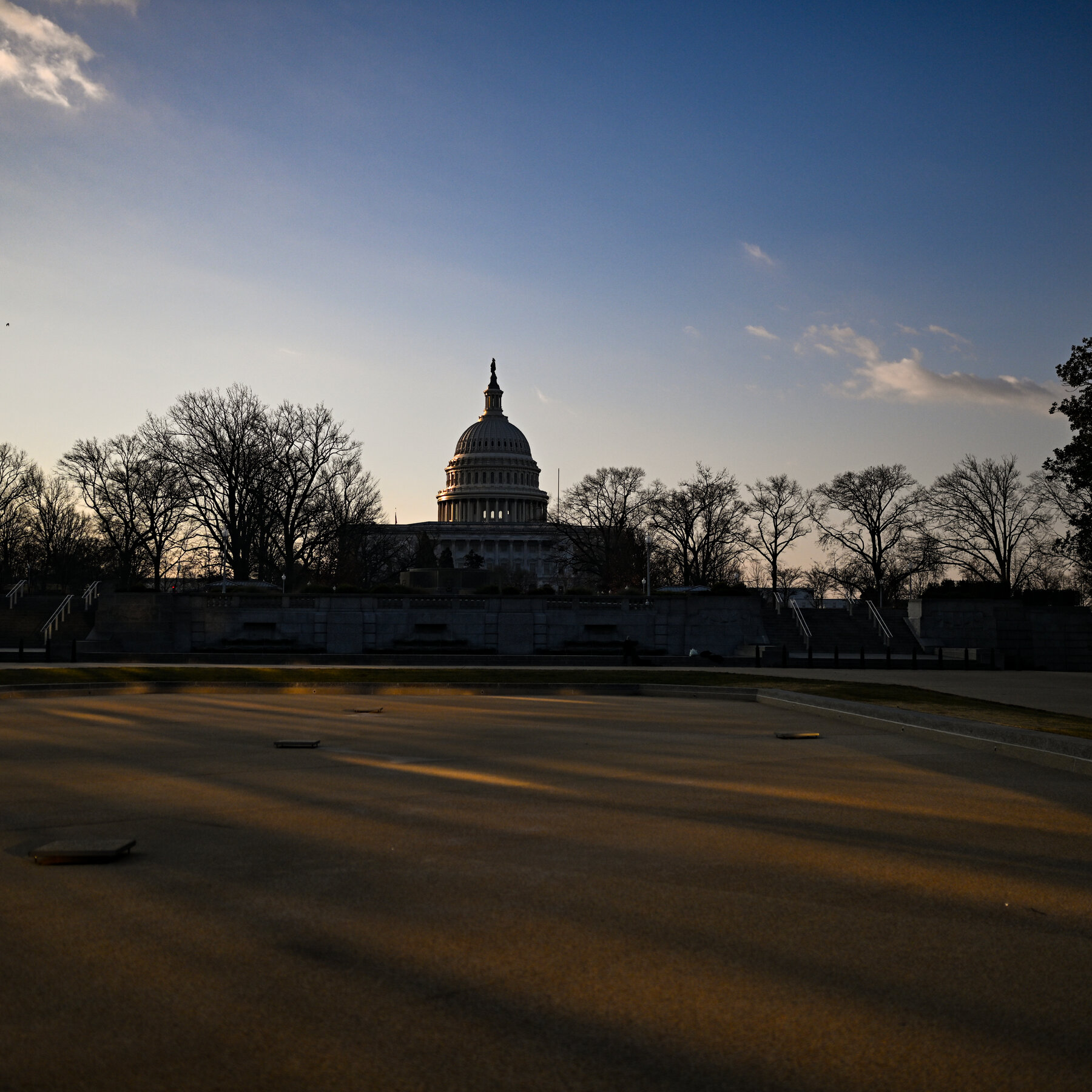 GOP Seeks Some Distance From Trump as Midterm Election Year Opens