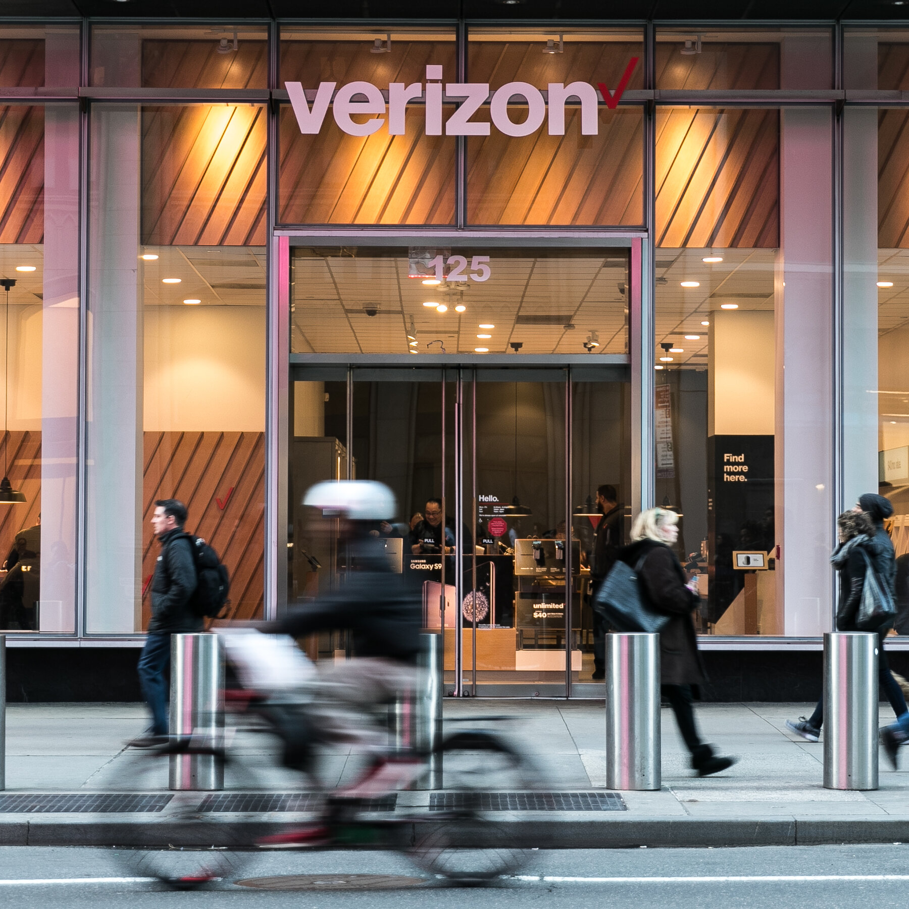 Verizon Offers $20 Credit to Users Affected by Outage