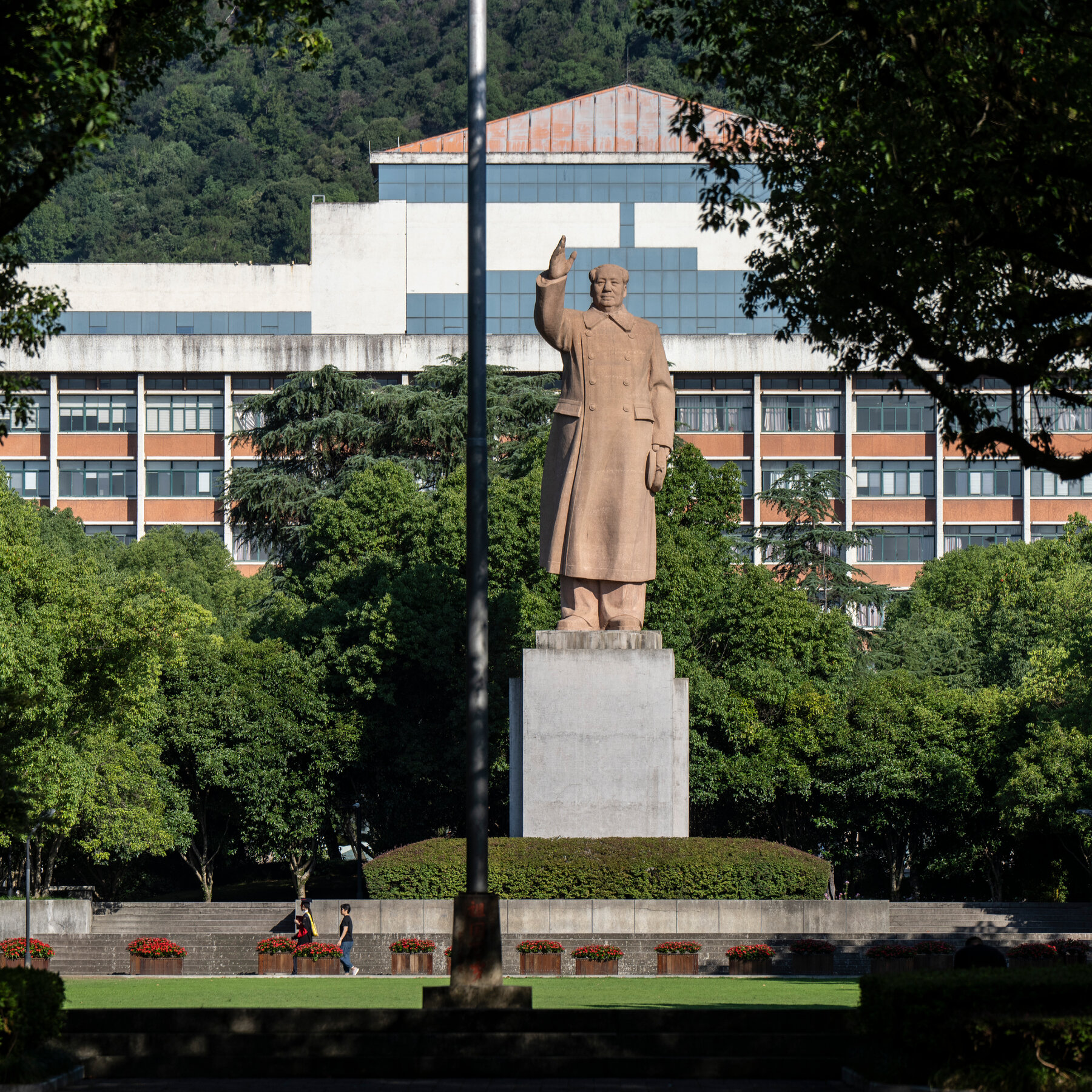 Harvard Slips on a Global Ranking List, as Chinese Schools Surge Ahead