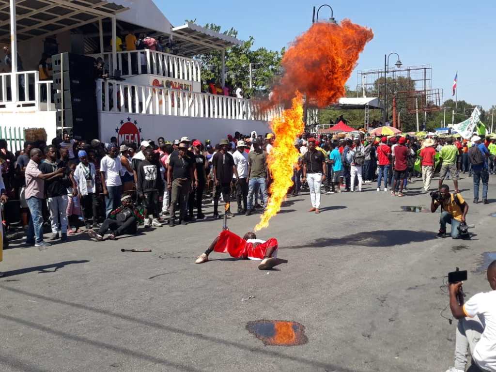 Haitians divided over government’s decision to hold 2026 Carnival