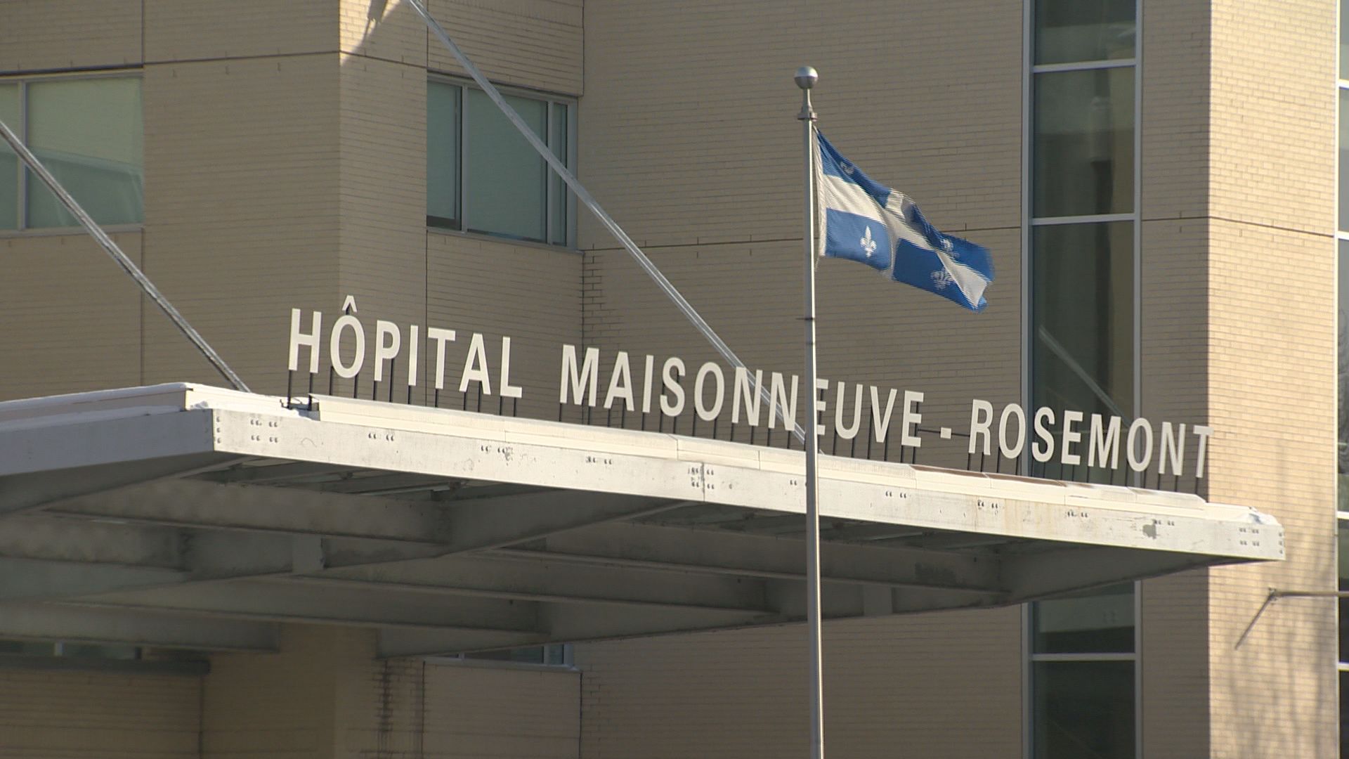 Montreal mother says freezing hospital room after childbirth should never happen