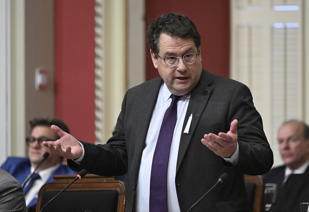 Quebec pushes back greenhouse gas reduction target by five years to 2035