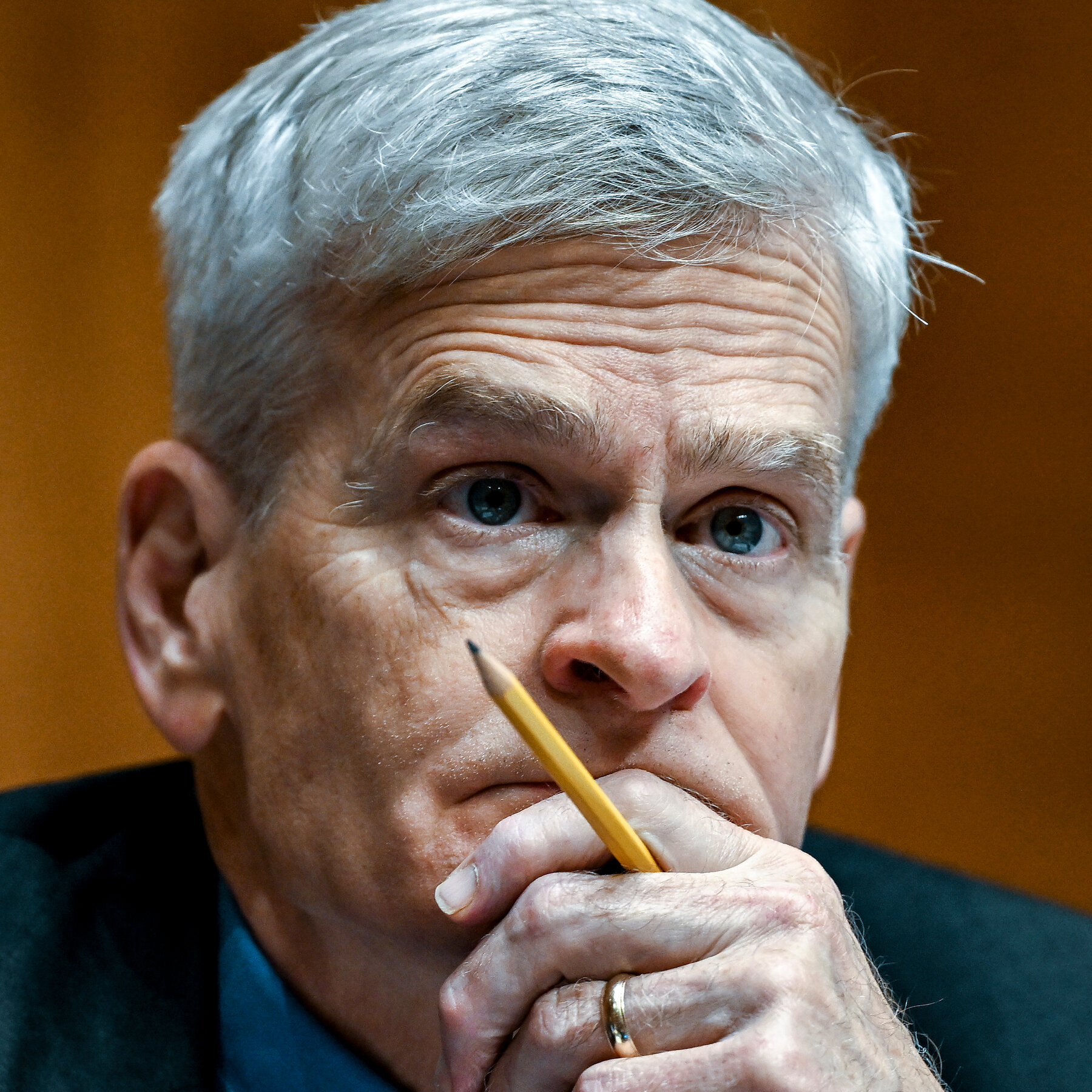 A Republican Vaccine Defender Fights to Hang On