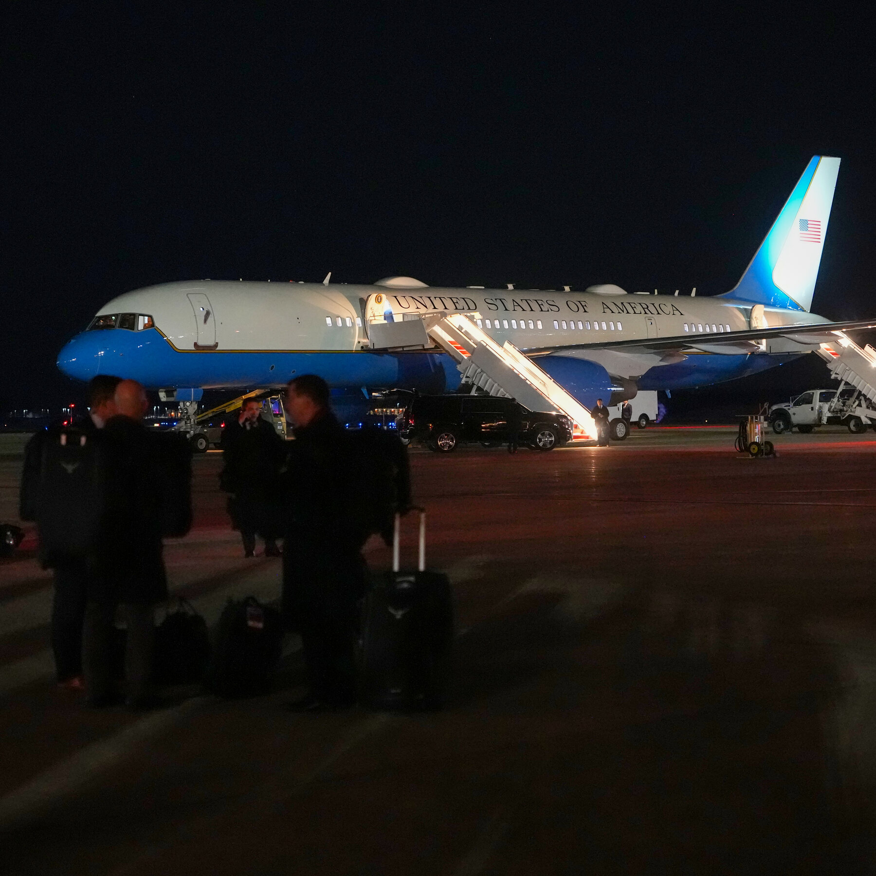 Trump Could Begin Flying on Jet Donated by Qatar by Summer