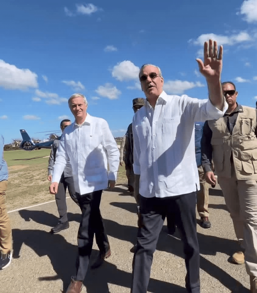 Haïti : démonstration pour la galerie de Saint-Cyr et Fils-Aimé à la DDO-1, tandis qu’Abinader et le président élu du Chili inspectent les murs frontaliers