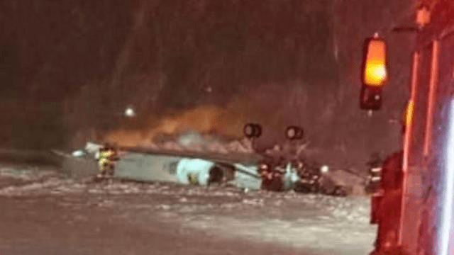 Etats-Unis | Un jet privé transportant huit personnes s’écrase dans un aéroport du Maine sous de fortes chutes de neige