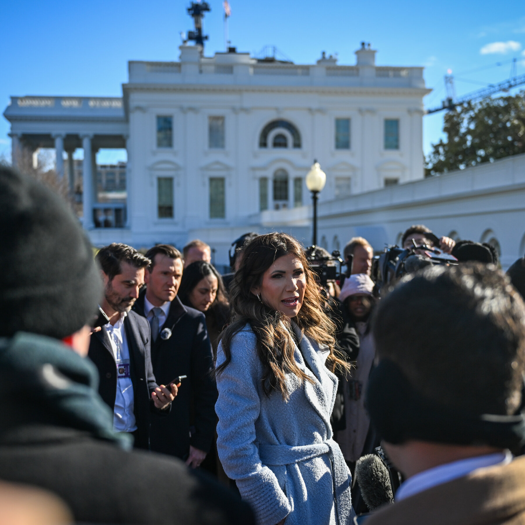 Trump Holds 2-Hour Meeting With Noem Amid Backlash to Minneapolis Shooting