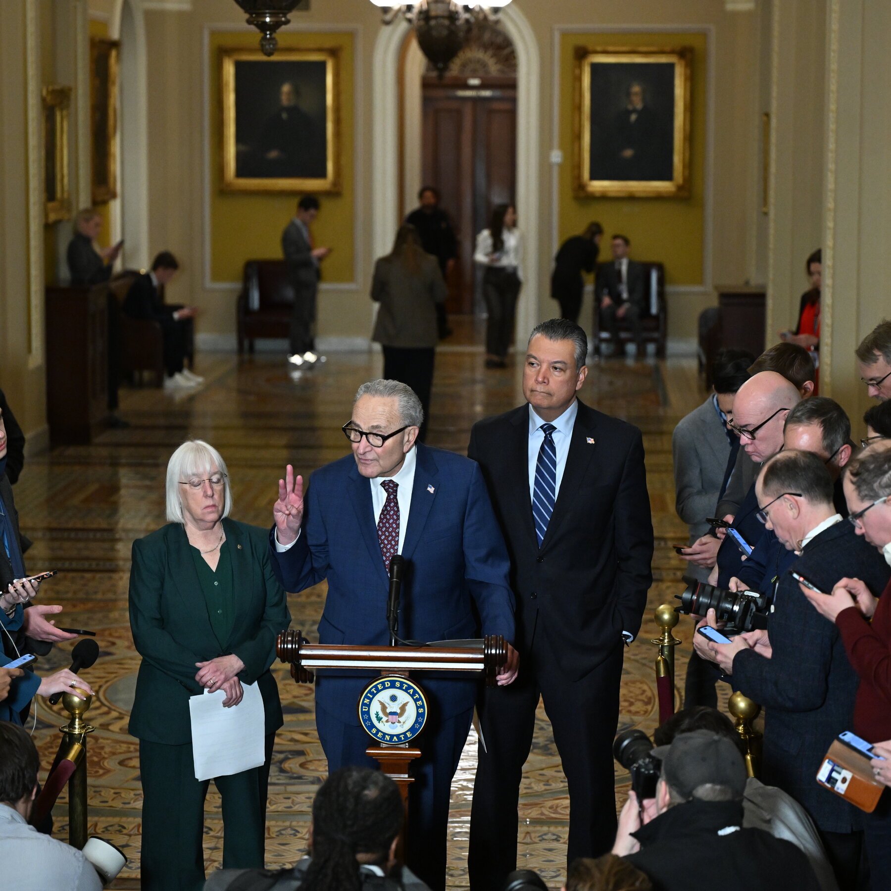 Democrats Demand Unmasked Agents, New Limits to Fund D.H.S.